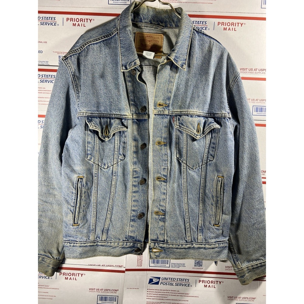 Vintage 90s Levis Denim Mens Sz Med Blue Jean Trucker Jacket Made In USA - Picture 1 of 12